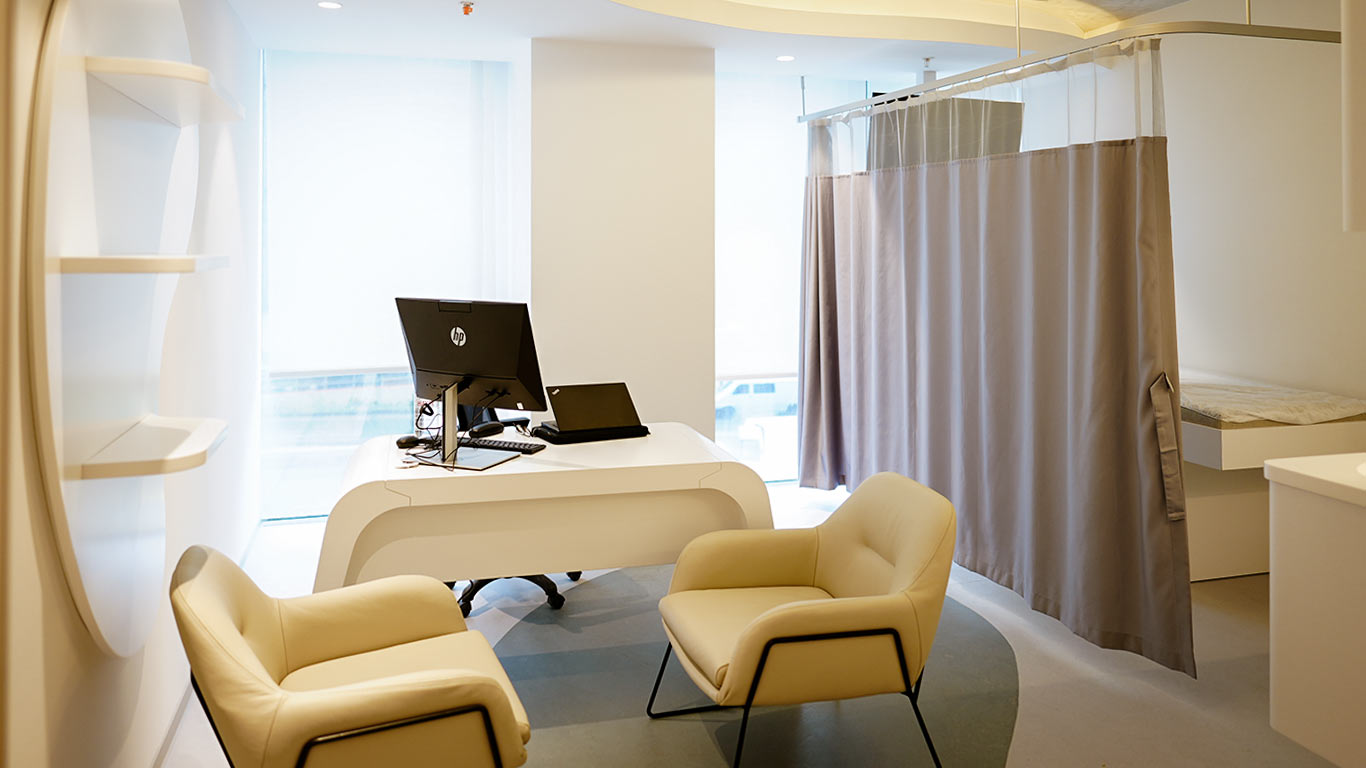 Meeting room of the hair transplant clinic