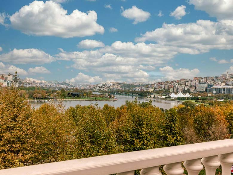 View from the hair transplant hotel in Istanbul with a balcony